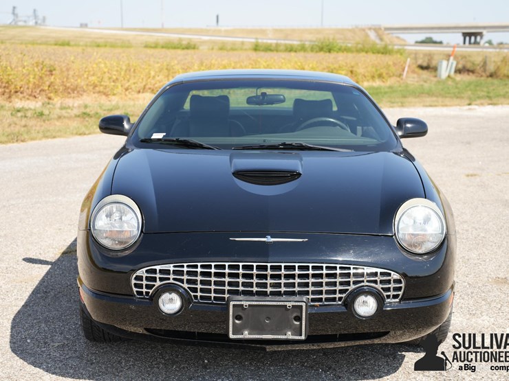 run-#129---2002-ford-thunderbird-convertible-image-2
