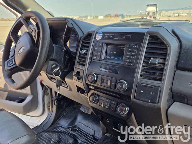 2017-ford-f550-image-100