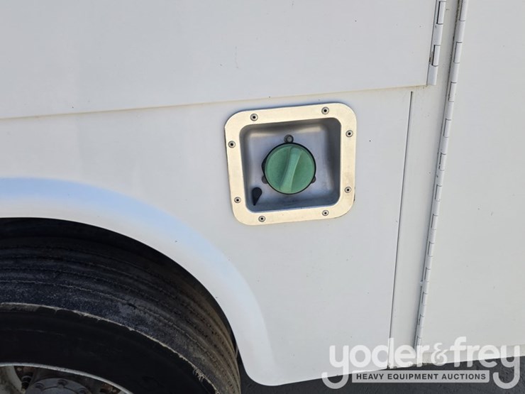 2017-ford-f550-image-76