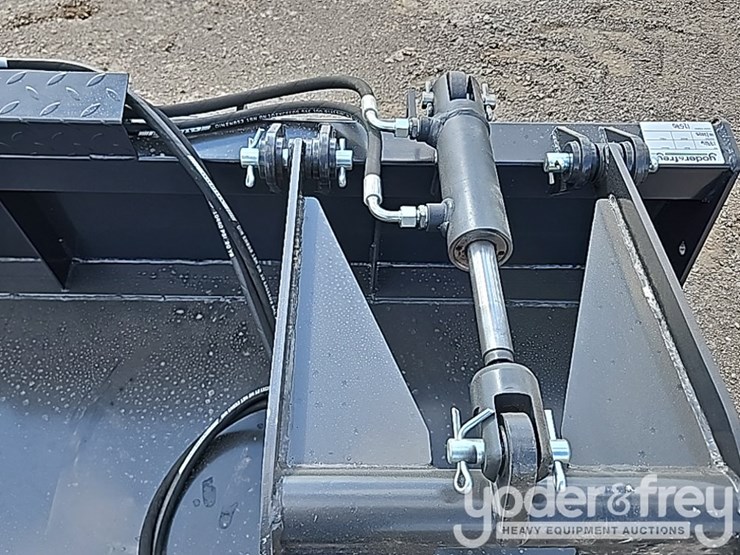 unused-jct-84"-grapple-bucket-to-suit-skidsteer-image-9