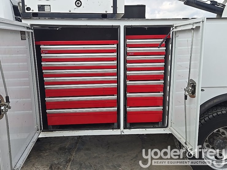 2015-dodge-ram-5500-image-36