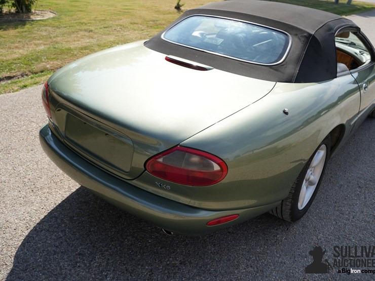 run-#5---1999-jaguar-xk8-convertible-image-18