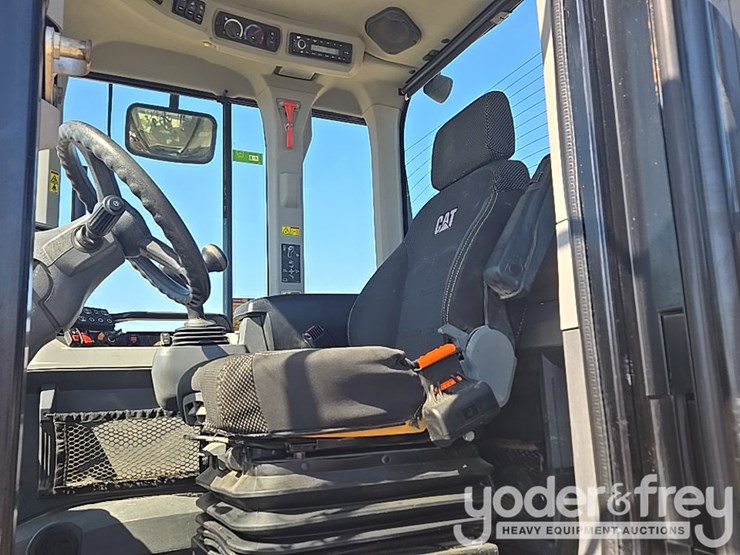 2020-caterpillar-930-image-39