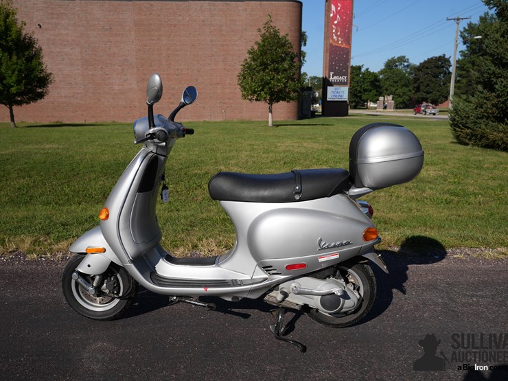 run-#26---2002-vespa-piaggio-et4-150-scooter-image-7
