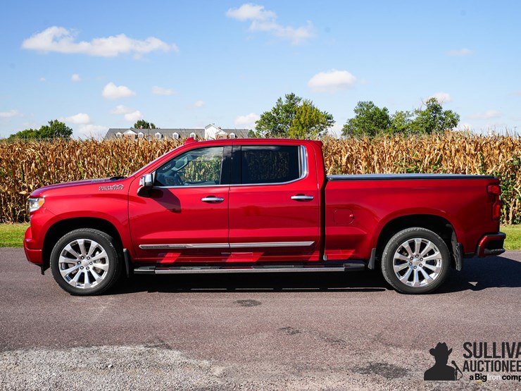 2022-chevrolet-silverado-1500-high-country-image-8