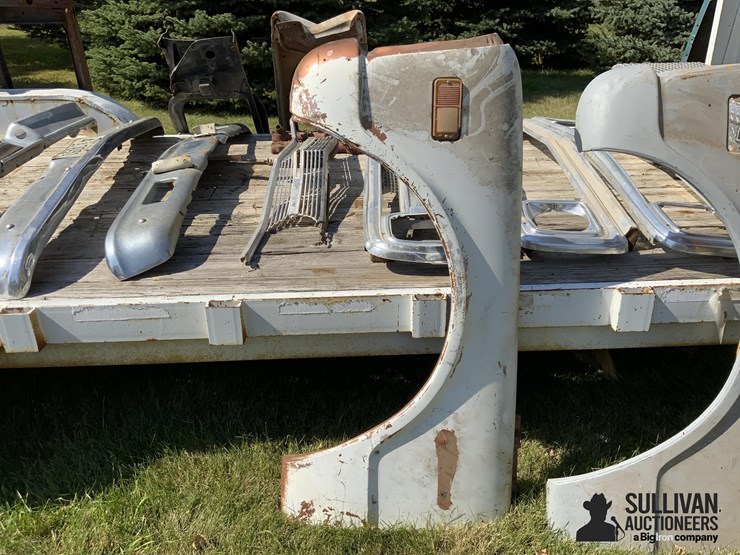 1970-72-chevrolet-front-lh-pickup-fenders-image-6