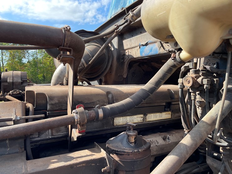 #412-•-1988-white-gmc/autocar-quad-axle-dump-truck-(title-in-delay)-(wakefield,-mi)-image-52