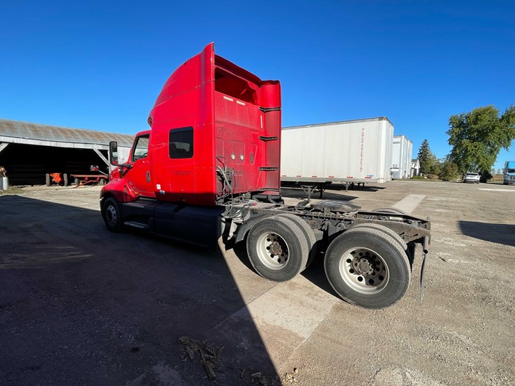 #400-•-2018-international-semi-tractor-(has-wi-title)-(denmark,-wi)-image-3