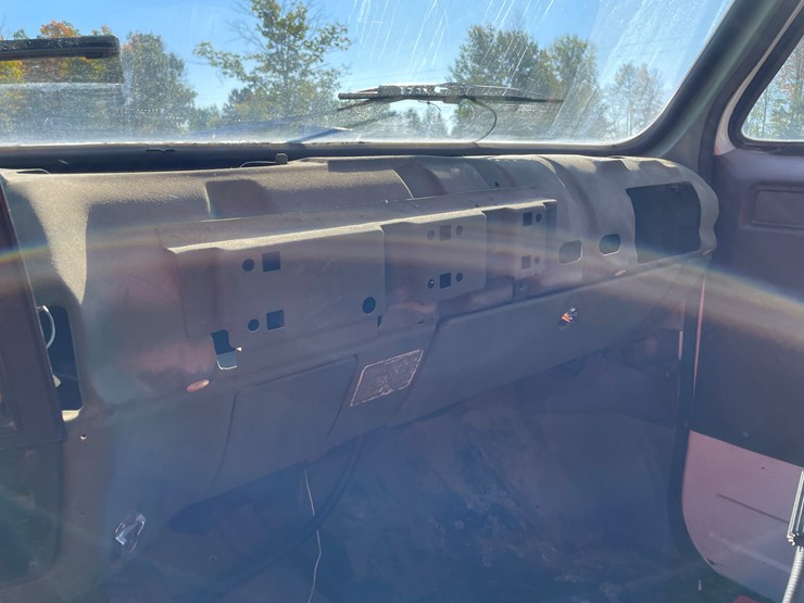 #516-•-1984-chevy-d350-4x4-pickup-(title-in-delay)-(wakefield,-mi)-image-55