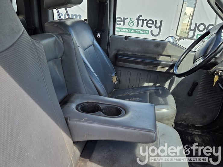 2013-ford-f750-image-115