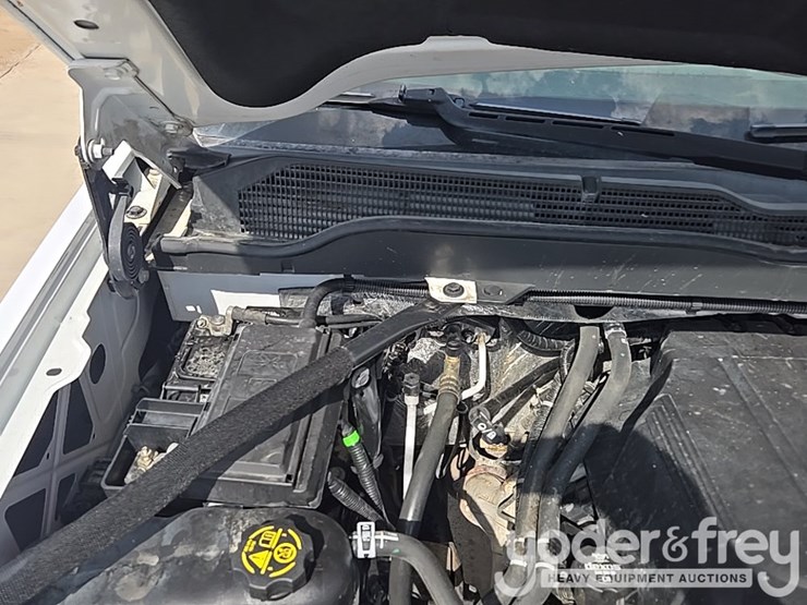 2016-chevrolet-silverado-image-28