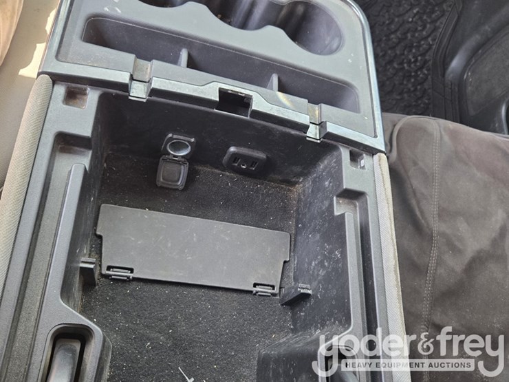 2021-chevrolet-silverado-image-93