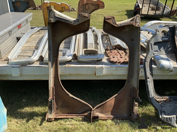 1965-chevrolet-chevelle-fenders-and-radiator-core-supports-image-9