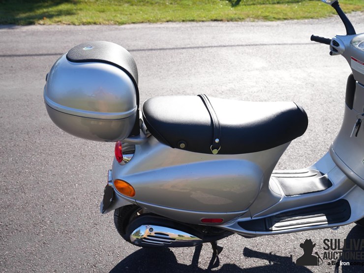 run-#26---2002-vespa-piaggio-et4-150-scooter-image-16