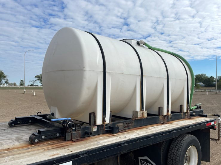 #408-•-2012-kenworth-flatbed-truck-with-water-tank-(has-mn-title-in-delay)-(princeton,-mn)-image-47