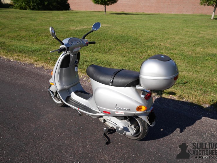 run-#26---2002-vespa-piaggio-et4-150-scooter-image-6