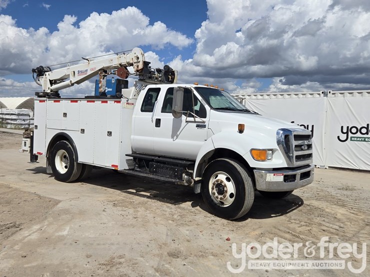 2013-ford-f750-image-13