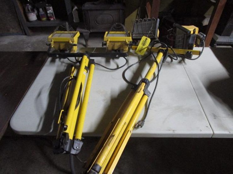 (2) Shop Lights on Stands Lot 3601, April Mondovi Consignment