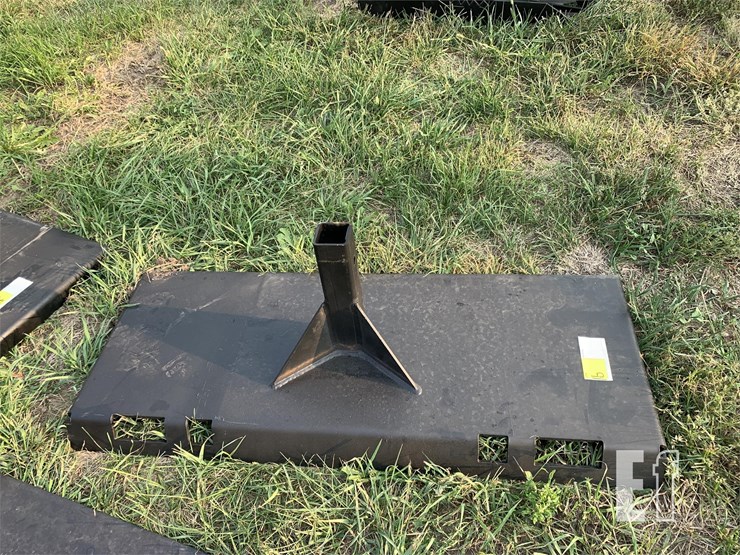 PEAK SKIDSTEER RECEIVER HITCH ATTACHMENT Lot , Hoffman's