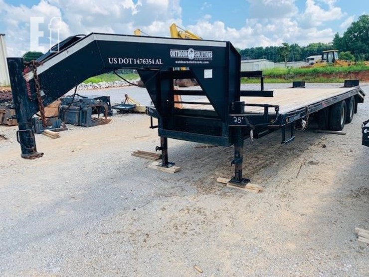 2006 TRAILMASTER GOOSENECK TRAILER Lot 48, UNRESERVED OCTOBER 6