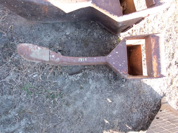 Wain Roy Ripper Tooth Lot 270, Clifford B. Green & Sons Const