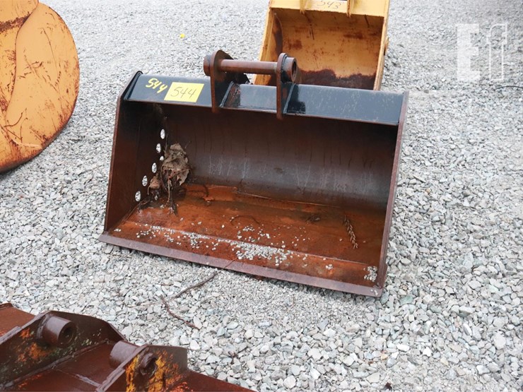 CATERPILLAR BUCKET Lot 544, 2 DAY FALL LOUISVILLE AUCTION, 12/6/2022