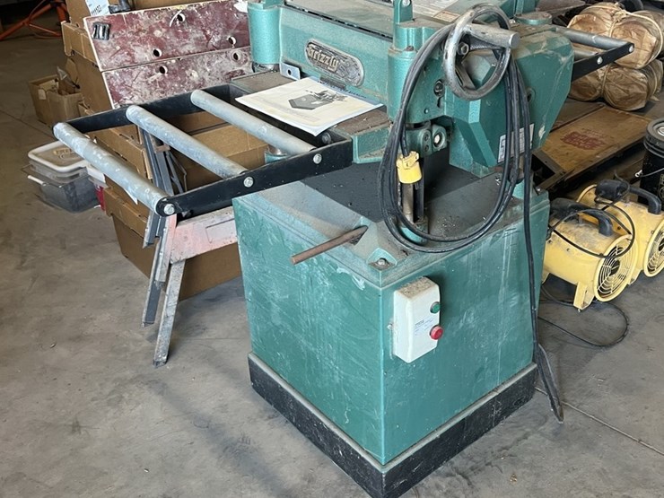 Grizzly 15in Planer with manual, Model G1021Z Lot 191, Estate of