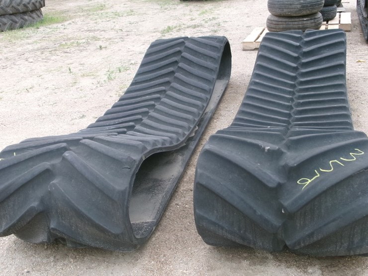 230" TRACKS FOR QUAD TRACKCASE IH Lot 352, St Hilaire PreHarvest