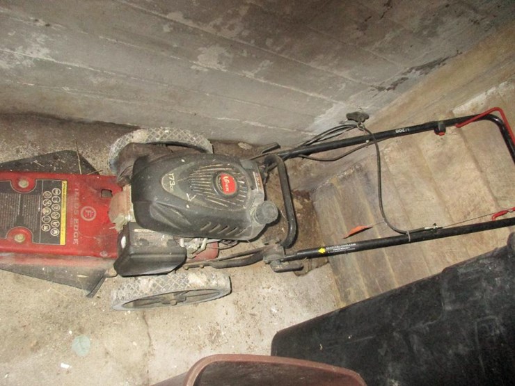 3945 • Fields Edge String Mower Lot 3945, Tractors, Cars, Tools