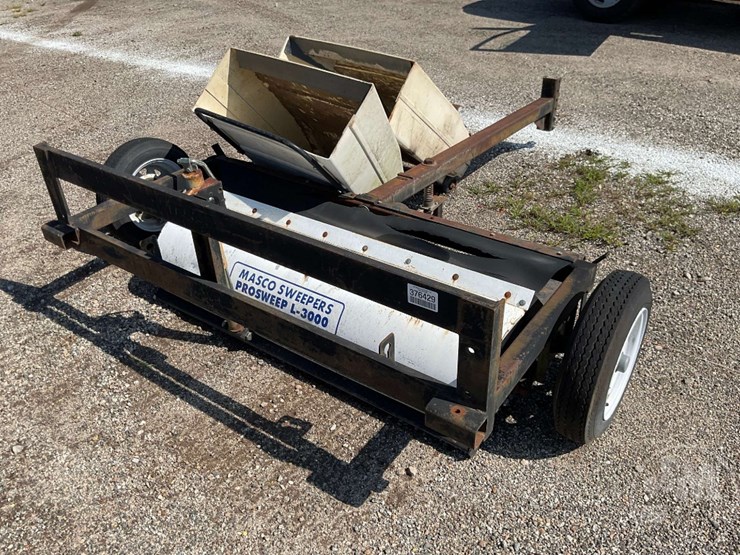 MASCO SWEEPERS PRO SWEEP ATTACHMENT Lot 1558, R1 EAST COAST CONST & TRANSPORTATION AUCTION, 9