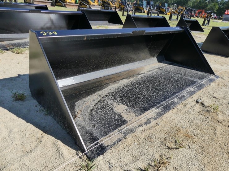 72'' QUICK ATTACH BUCKET Lot 228, Live Virtual ONLINE Only, 9/28