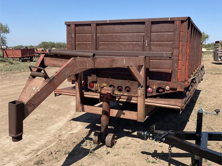 SHOP BUILT GOOSENECK TRAILER Lot 100, Wade Implement Fall
