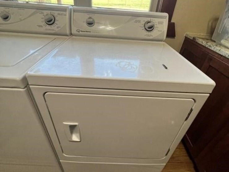 Speed Queen Commercial Heavy Duty Gas Dryer Lot 74, Pearce Estate