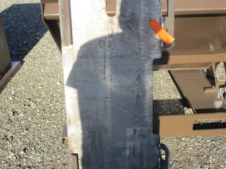 1113 • Skidsteer Attachment Lot 1113, Heavy Equipment, Trucks