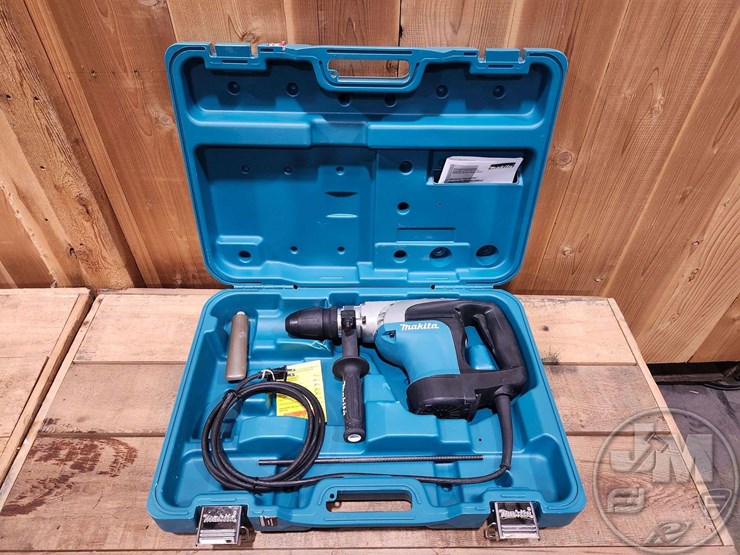 MAKITA 1 9/16 " ROTARY HAMMER ACCEPTS SDS MAX BITSHR4002 by Jeff Martin Auctioneers Inc