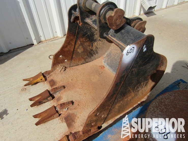 CAT 24" Bucket f/ 304E2 Excavator by Superior Energy Auctioneers