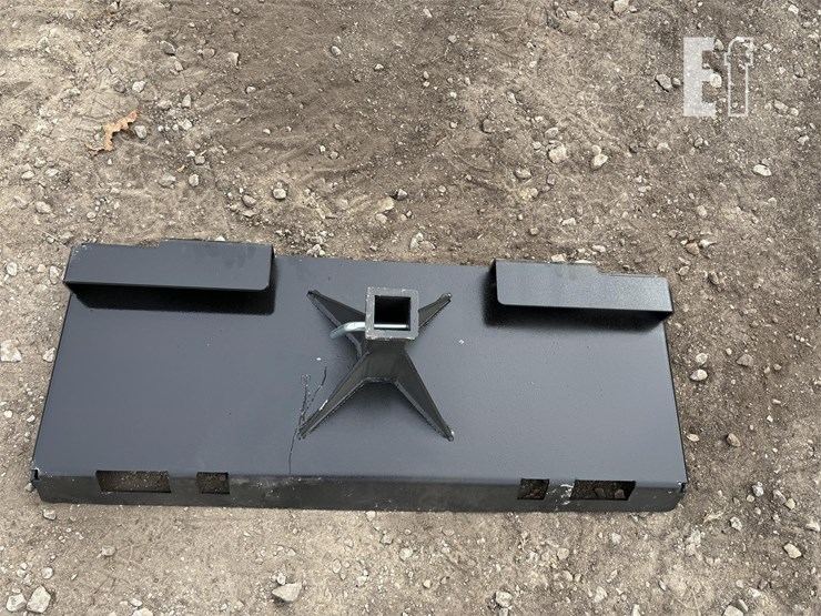 2024 PINNACLE FLAT STYLE HD RECEIVER HITCH HITCH NEW by Iverson