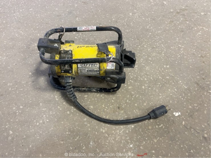 2020 Oztec 3.2 OZ Mobile Compact Concrete Vibrator 3HP bidadoo by