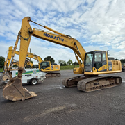 KOMATSU PC210 LC-11