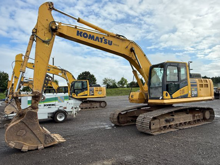 komatsu-pc210-lc-11-image-1