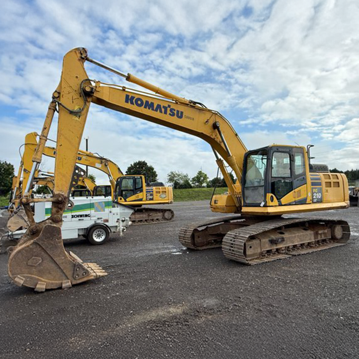 KOMATSU PC210 LC-11