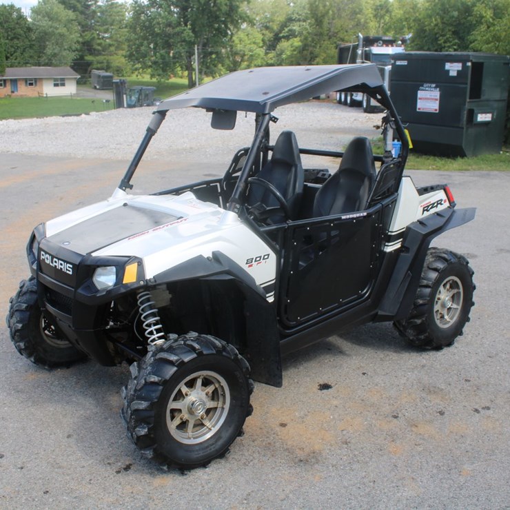 2010 POLARIS RZRs 800