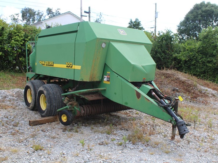john-deere-100-image-1