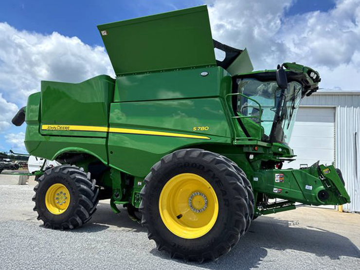 2023-john-deere-s780-image-1