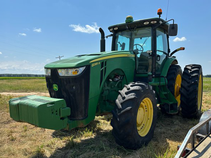 2014-john-deere-8285r-image-1