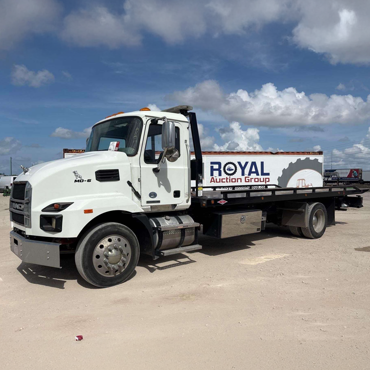 2022 MACK MD6
