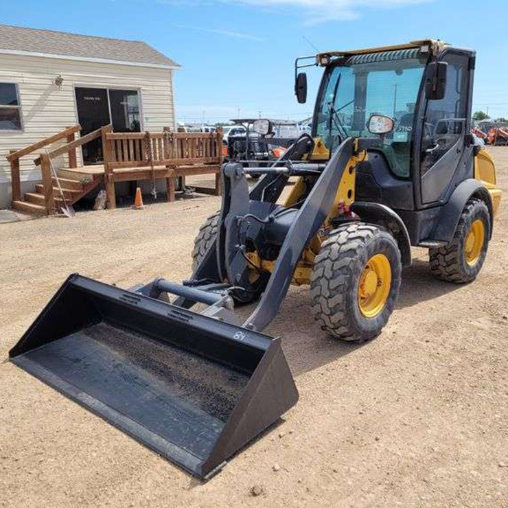 DEERE 204L