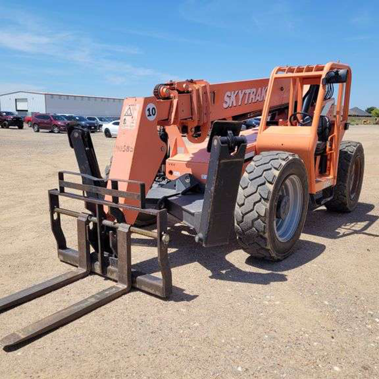 2011 SKY TRAK 10054