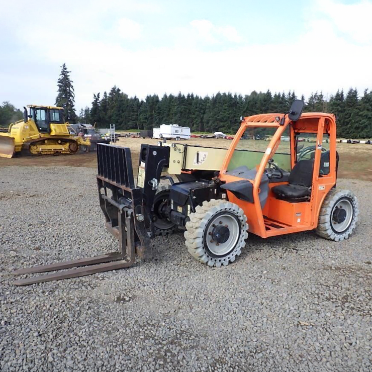 2017 JLG G5-18A