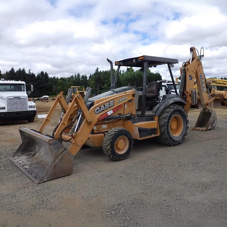 2012 CASE 580N